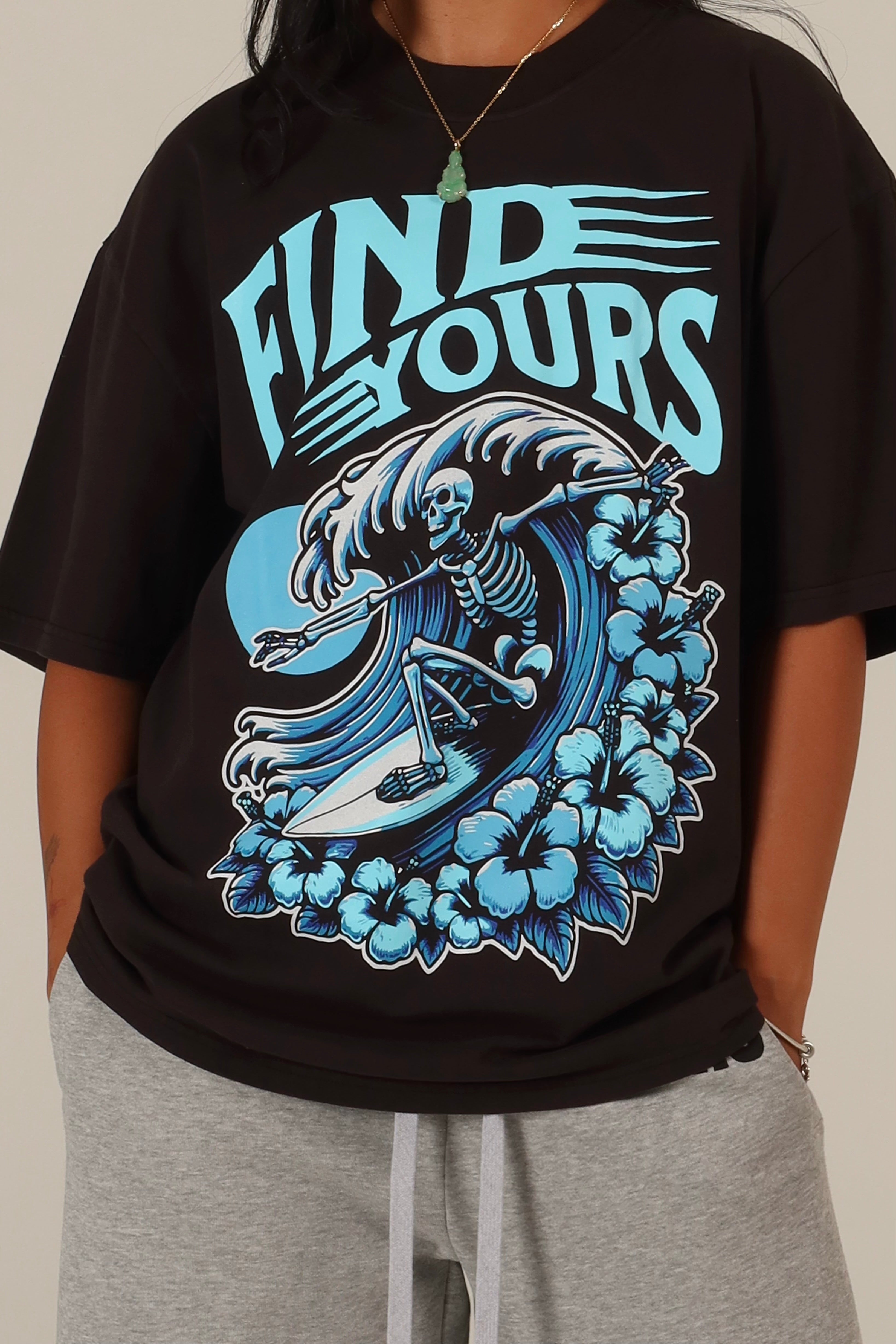 "Surfing Skull" Tee